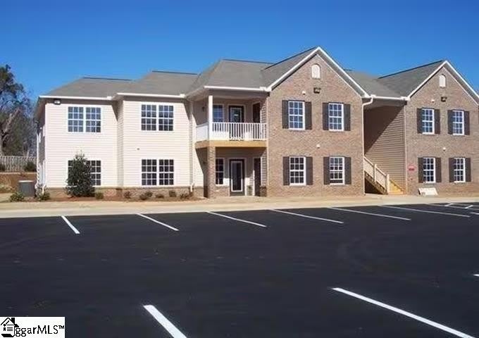 220 Outlook Drive – photo 1