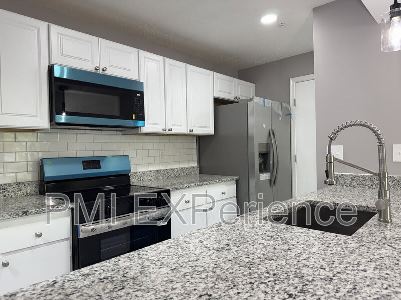 2607 Camelback Ln – photo 4