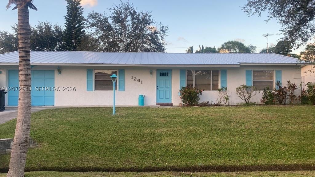 1261 SE Mendavia Ave – photo 2