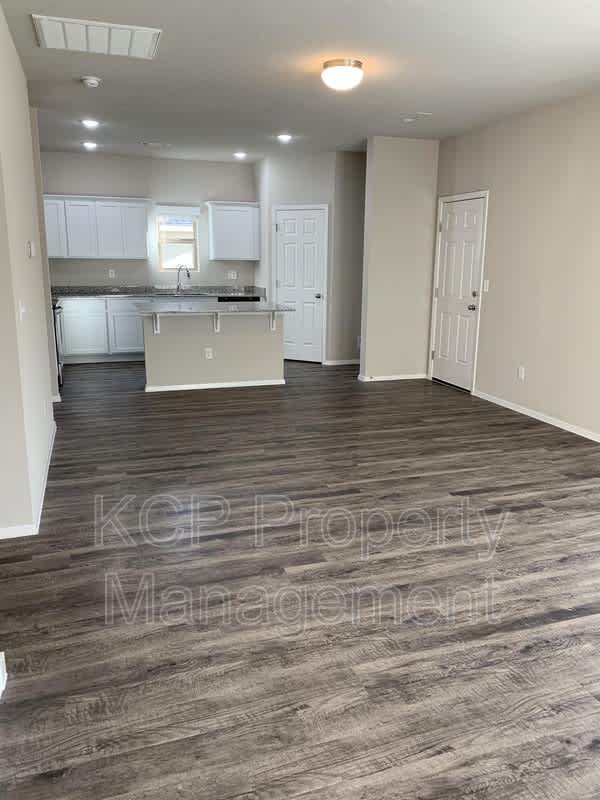 1127 South Kingfisher Lane – photo 3