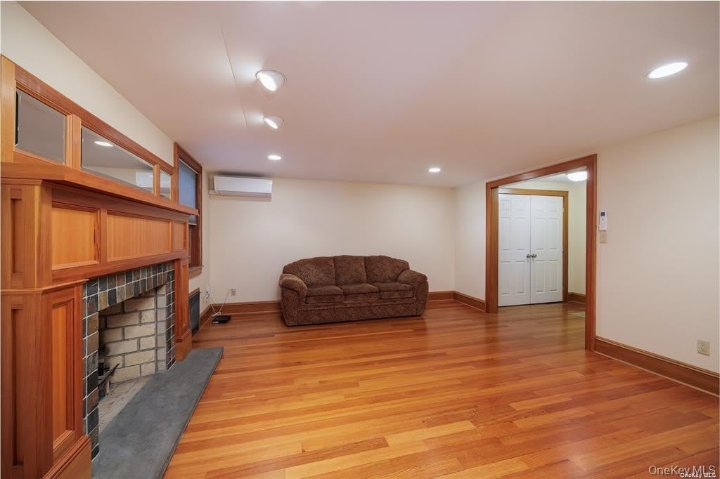 200 Lincoln Avenue – photo 3