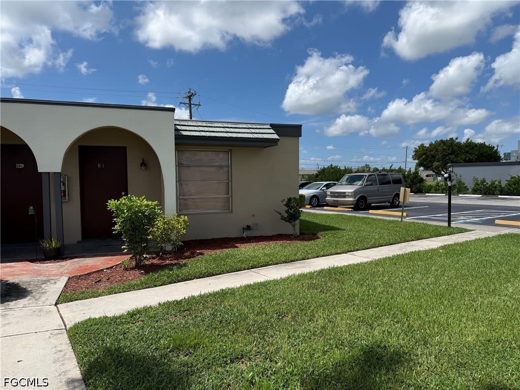 1131 S Loop Boulevard – photo 1