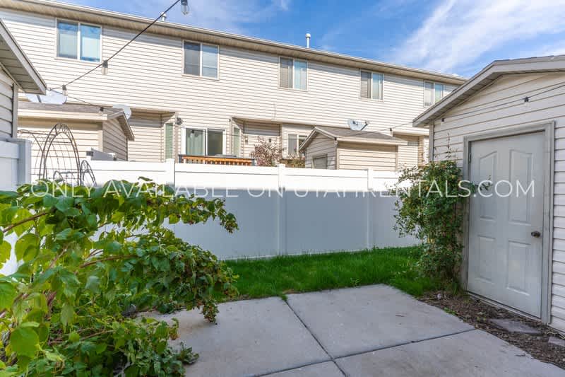763 E 80 S – photo 5