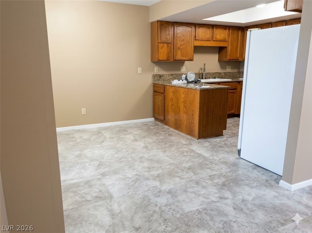 504 GRIMSBY Avenue – photo 4