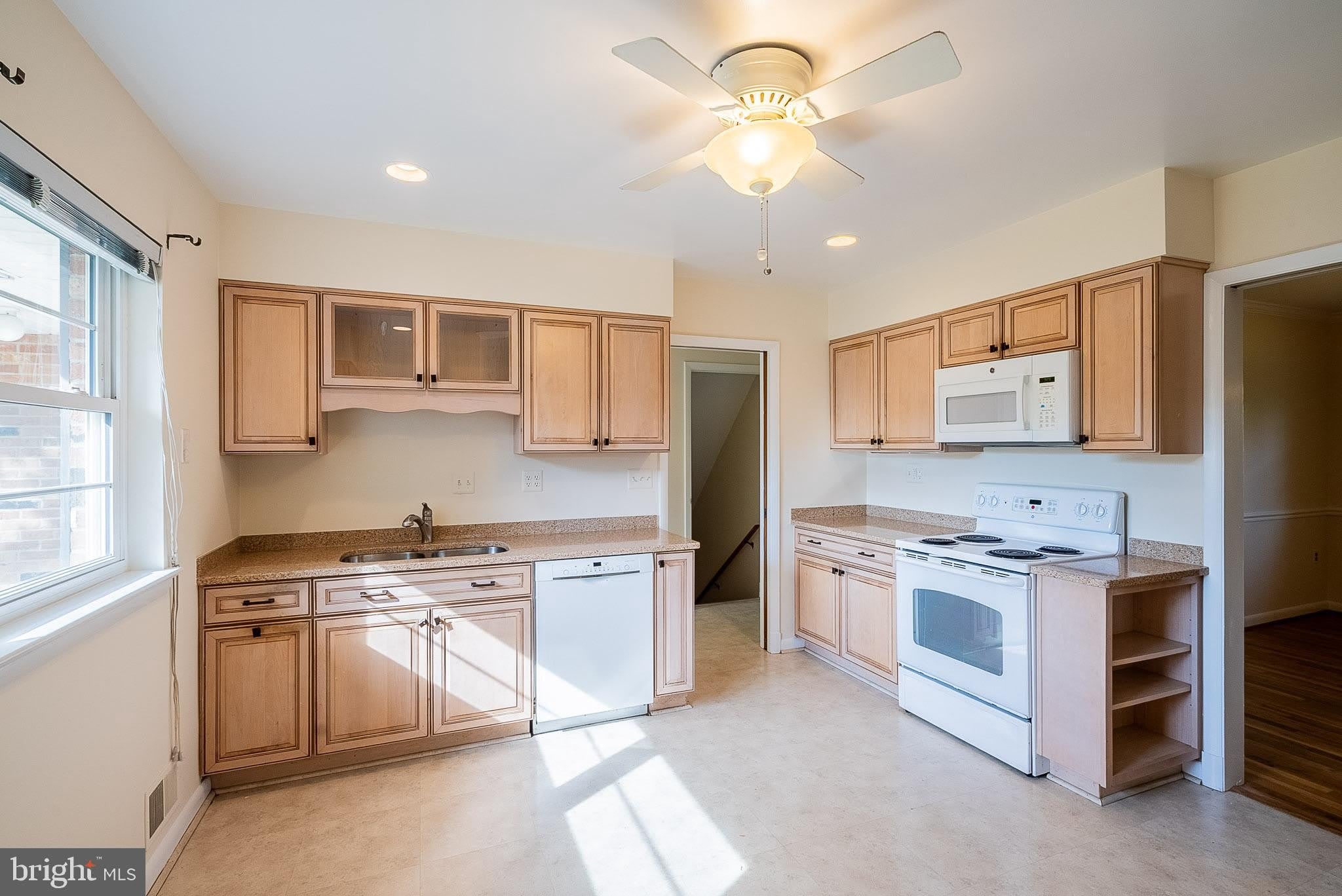 6608 FAIRLAWN Drive – photo 5