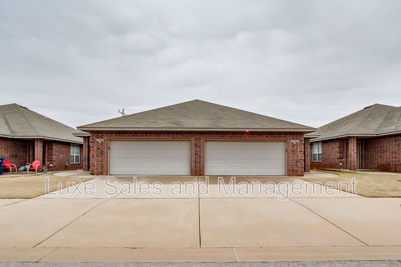 1308 Garden Gate Drive – photo 1