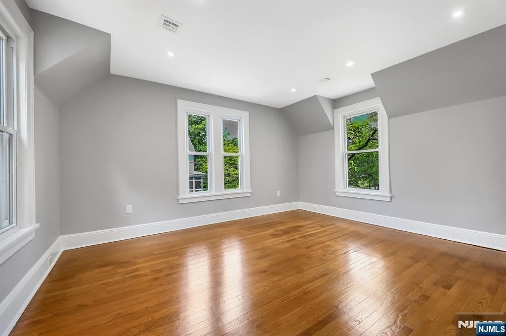 40 Legion Place – photo 2