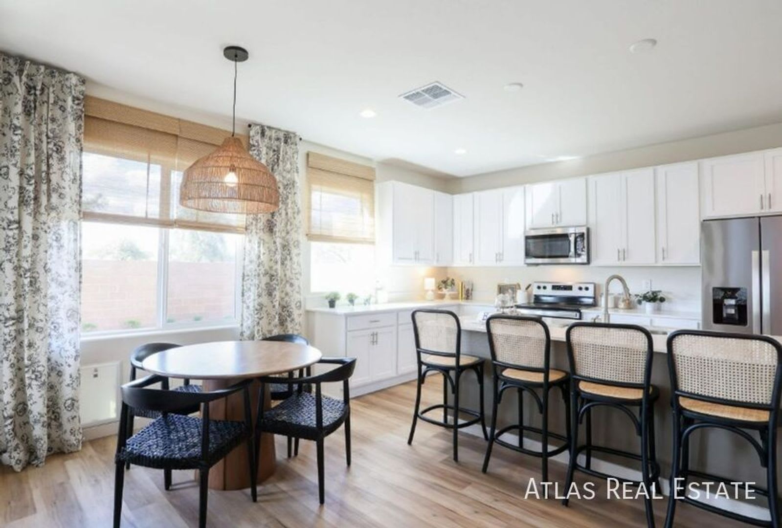 Newly Constructed Community, Pet Friendly, Upgraded Lifestyle – photo 2