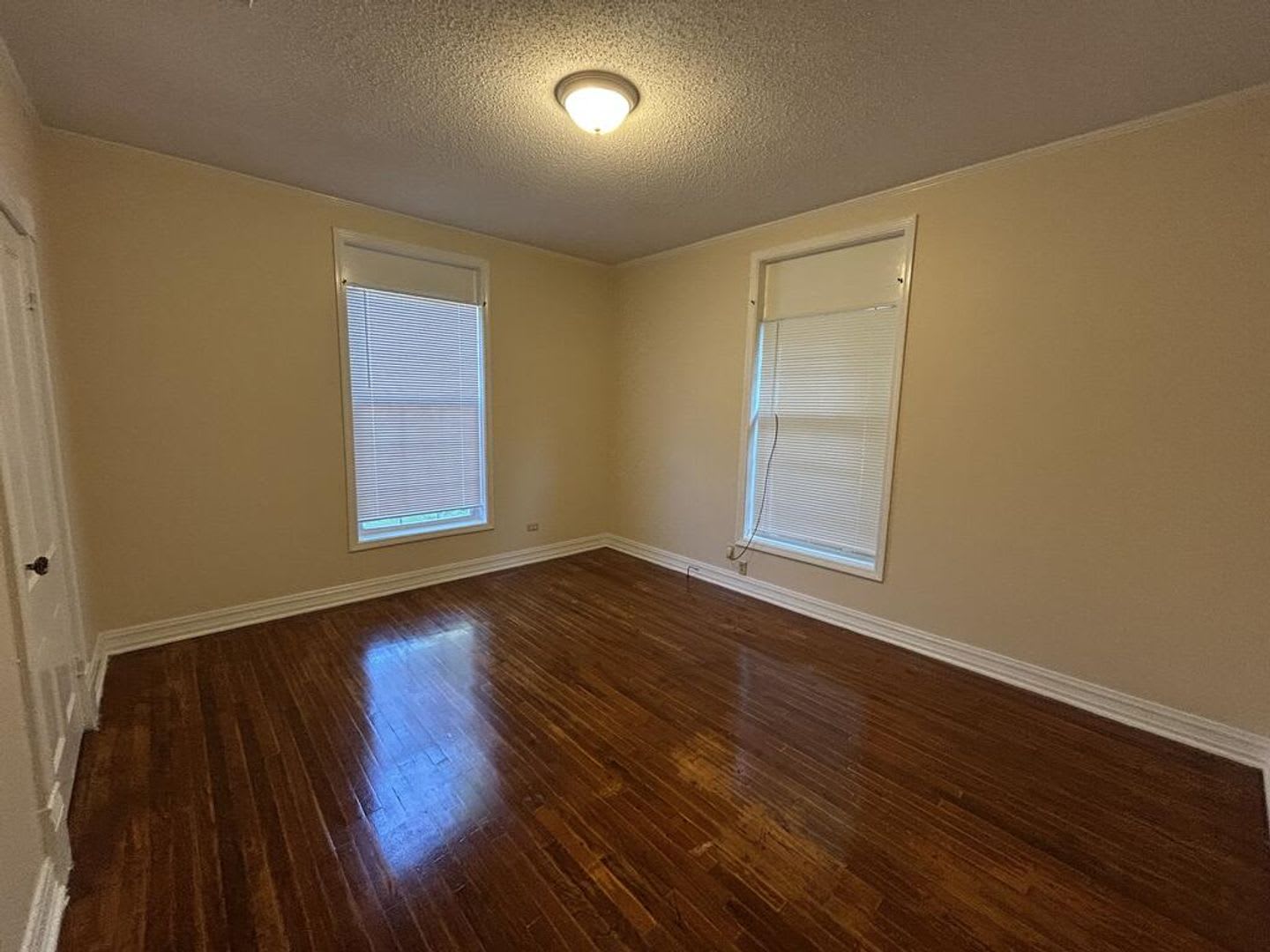 2139 Andrews Ave Apt 2 – photo 2