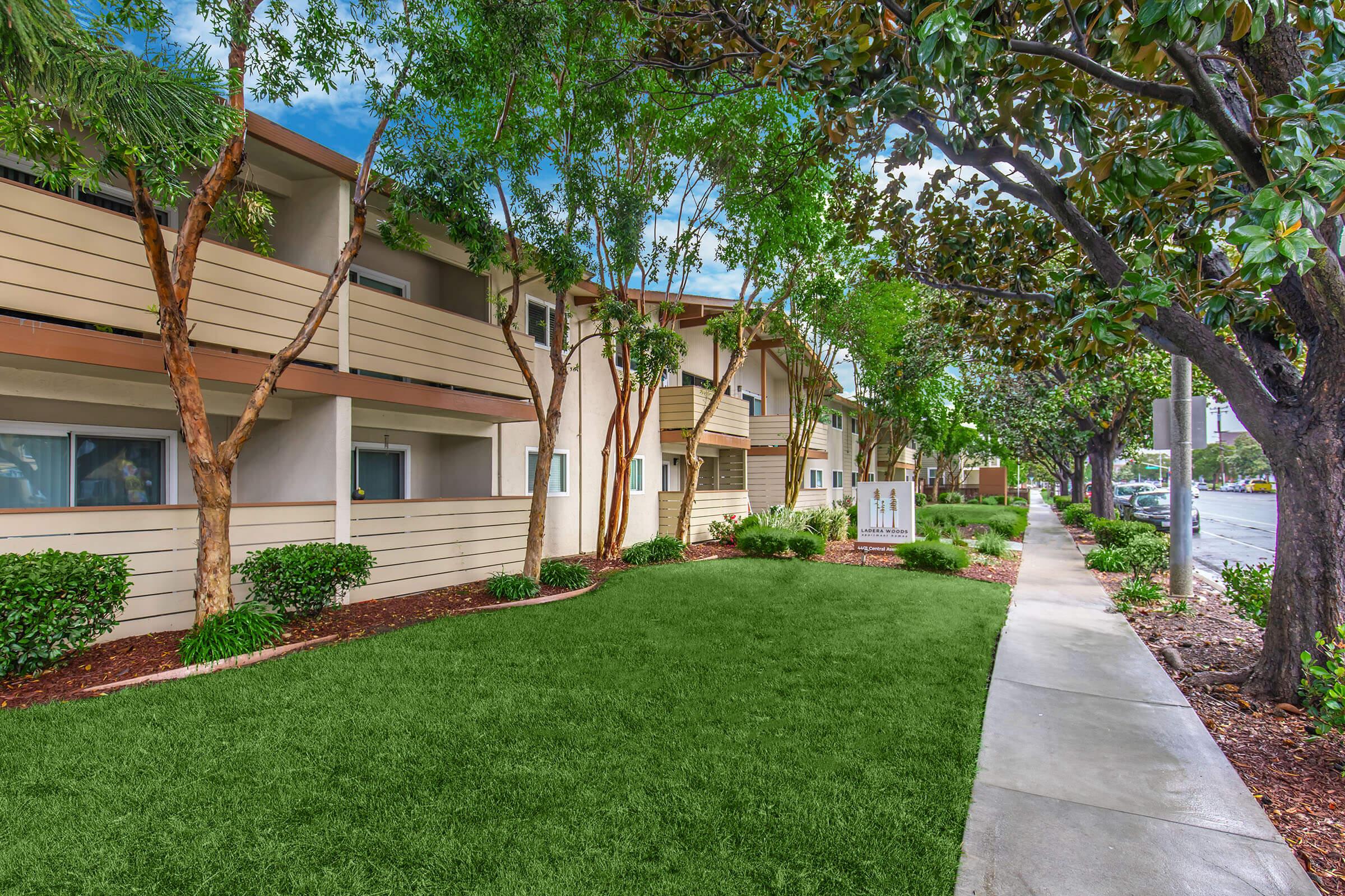 Ladera Woods – photo 1