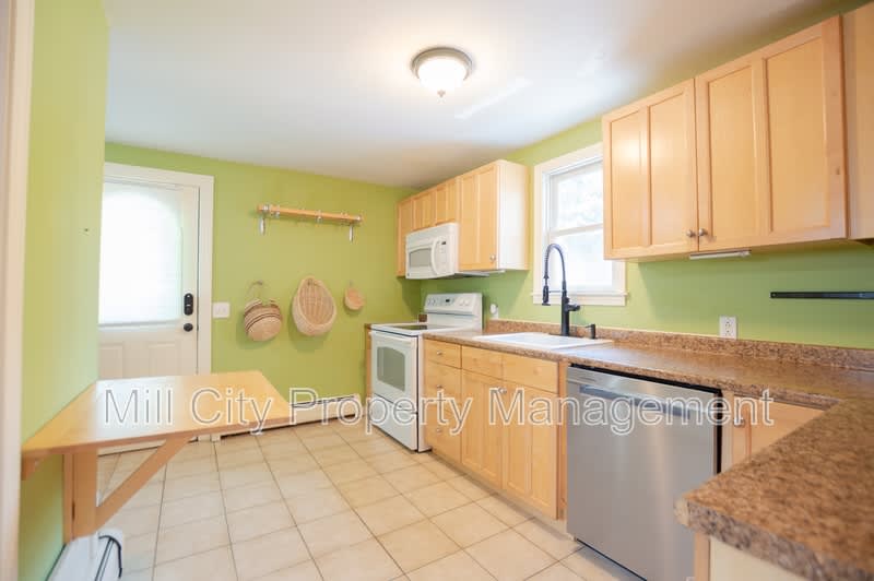 538 Central Street – photo 4