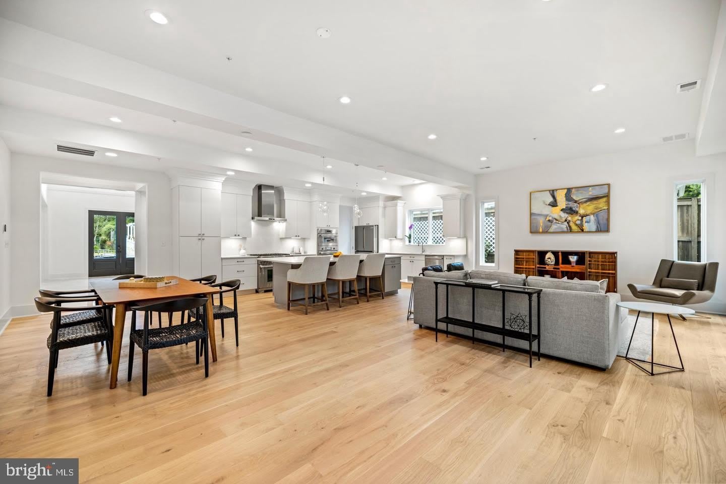 8609 Woodbrook Lane – photo 5