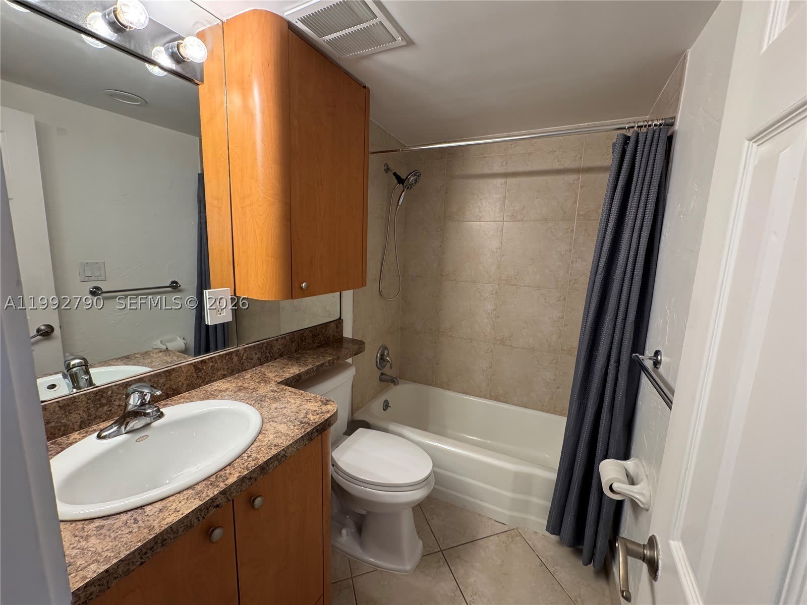 2900 NE 30th St – photo 4
