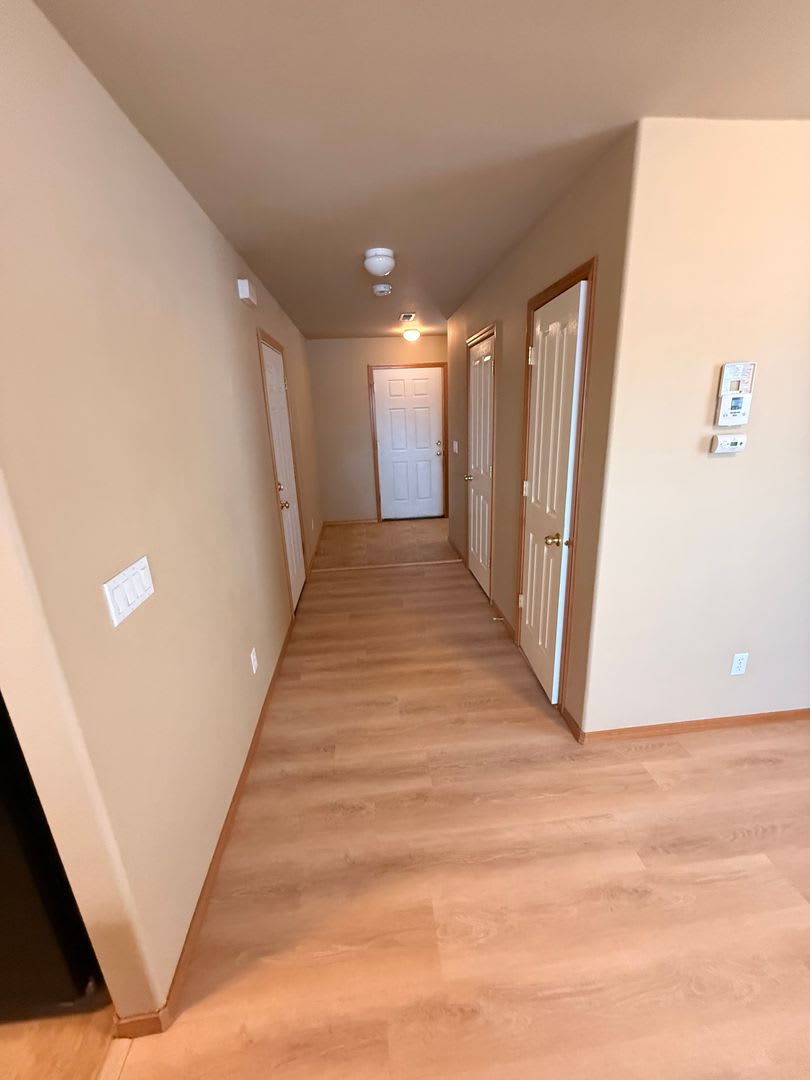 BRIGHT, OPEN LIVING IN THE HEART OF REDMOND!! – photo 4