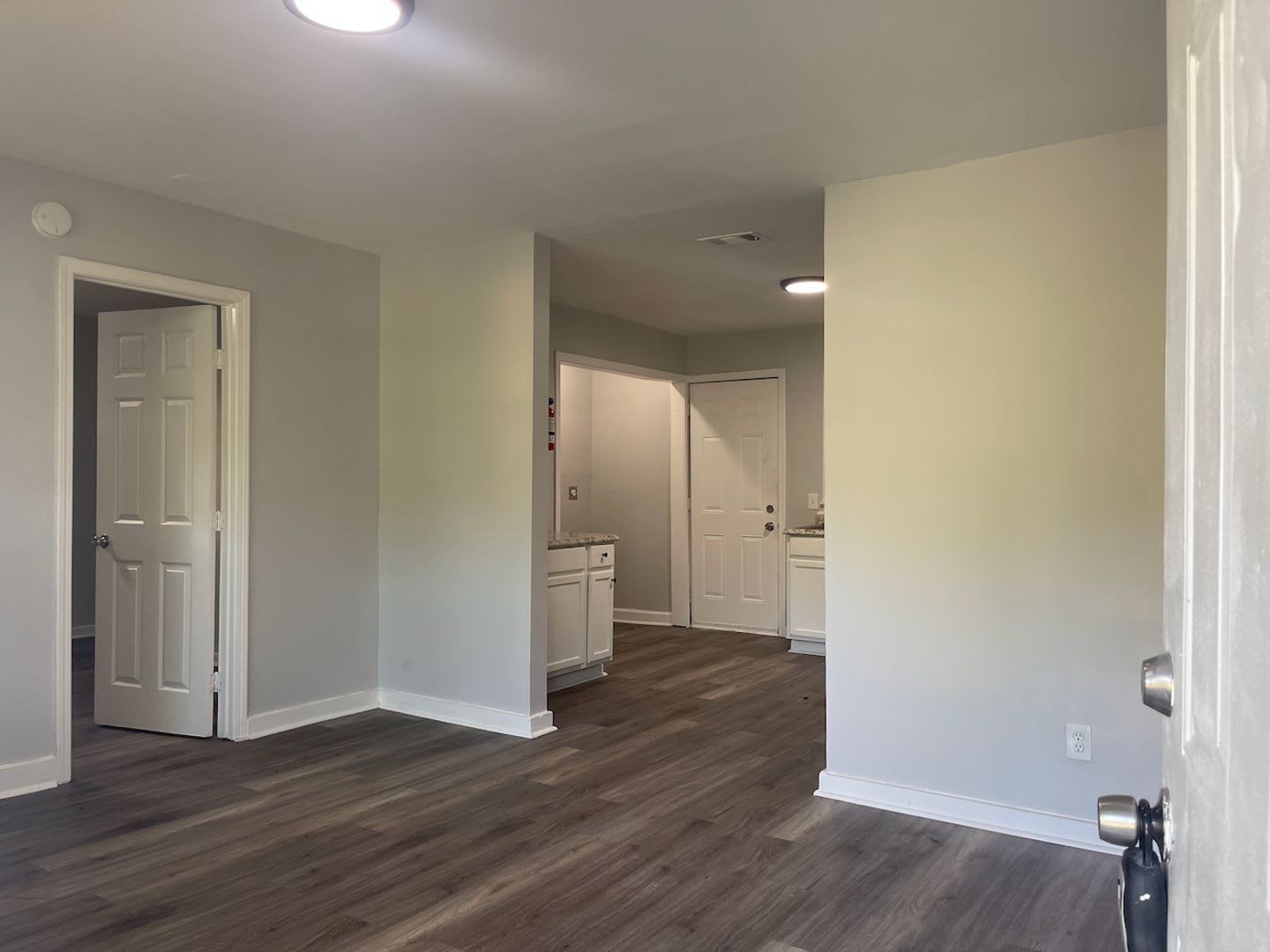 Lincoln Homes, Hard to Find 4-Bedroom – photo 2