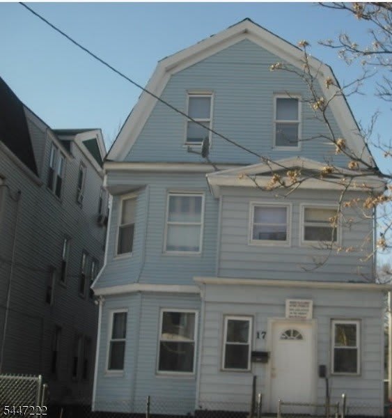 17 Cedar Ave – photo 1