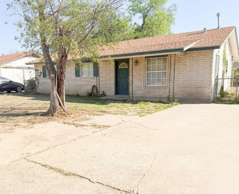 1626 Bowles St – photo 2
