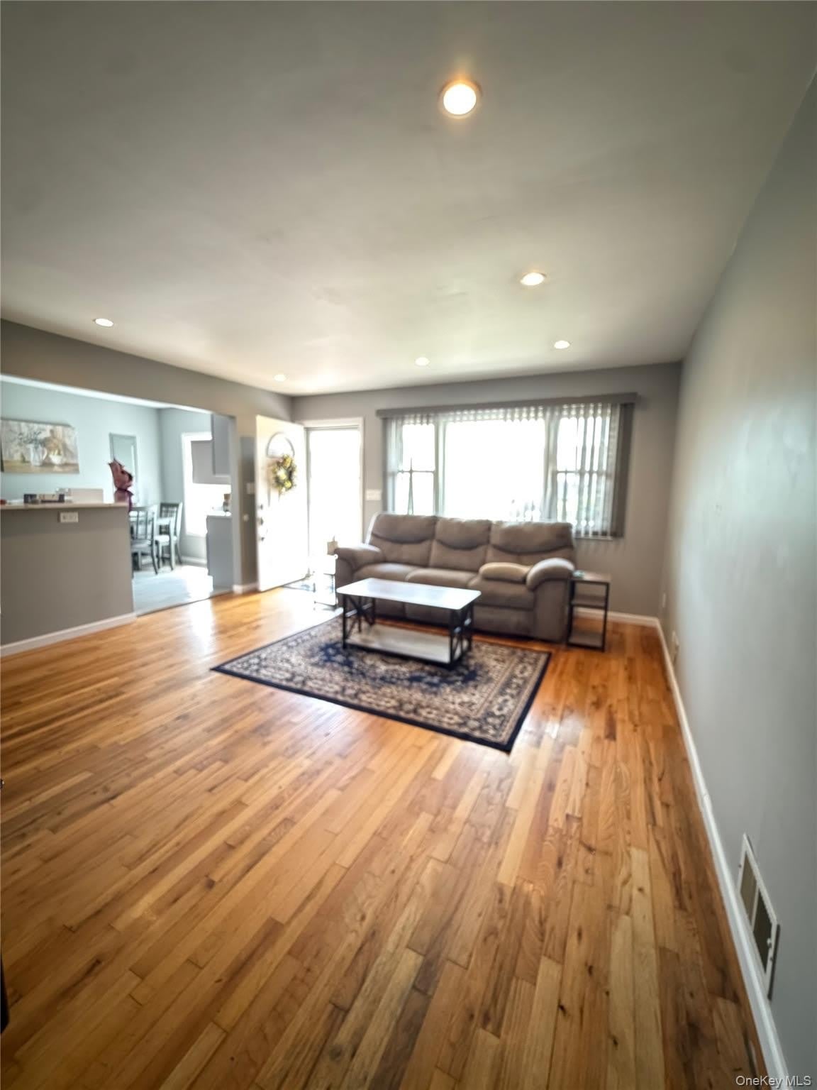 82 E Hollywood Avenue – photo 4