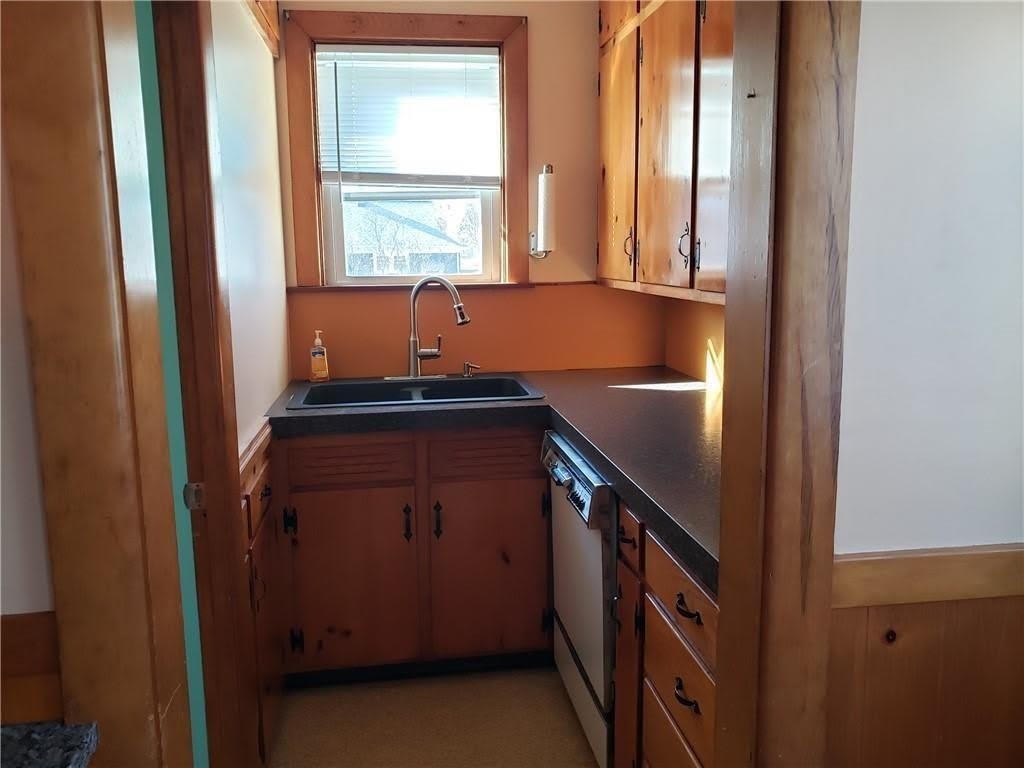 40 E Barrows Street – photo 4