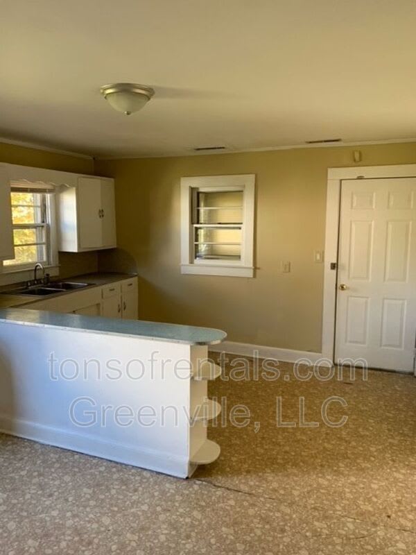 205 Curry Street – photo 5