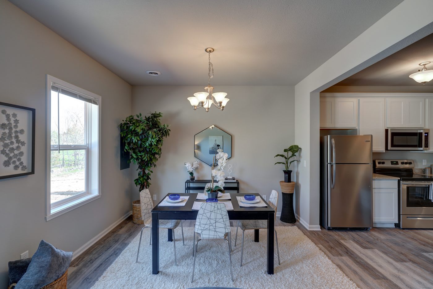 639 McKay Way – photo 4