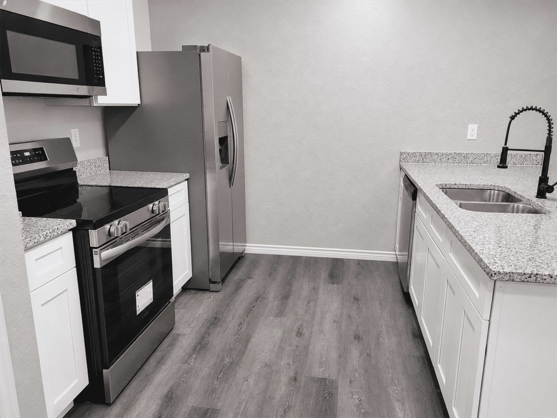 7602 Windsor Oaks – photo 2