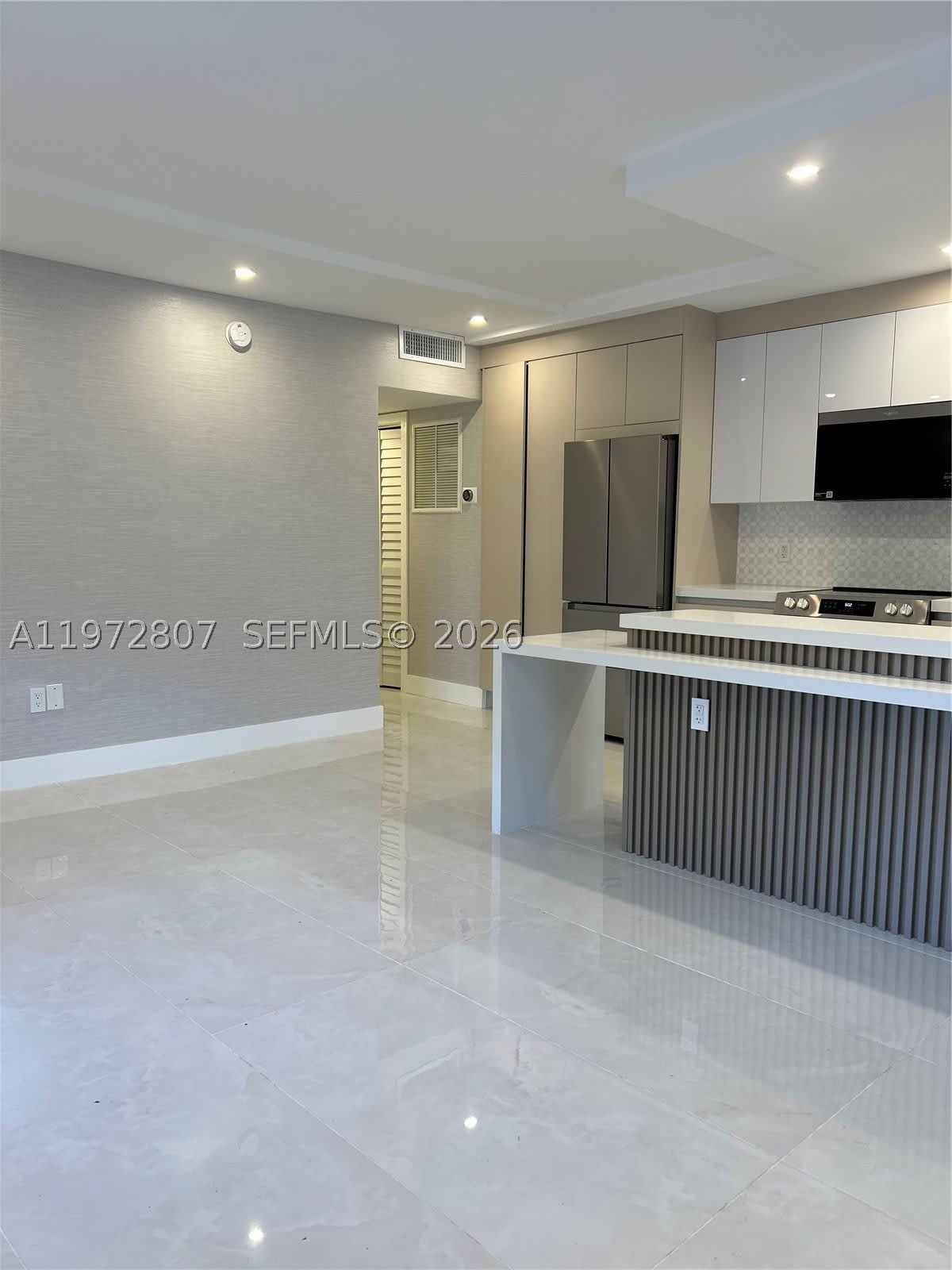 2430 NE 135th St – photo 2