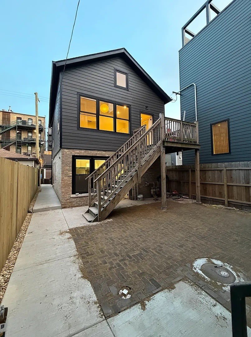 1751 W Superior Street – photo 1