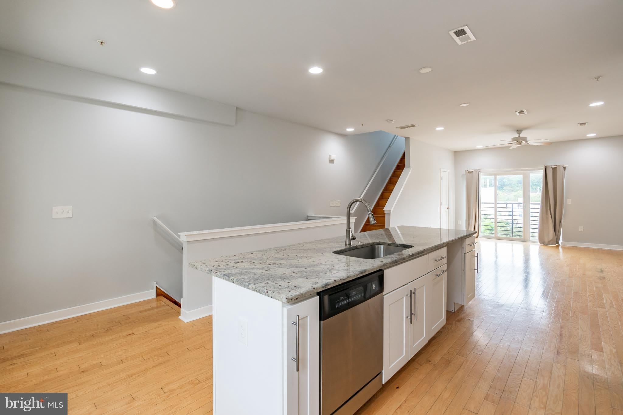 4124 TOWER Street – photo 2