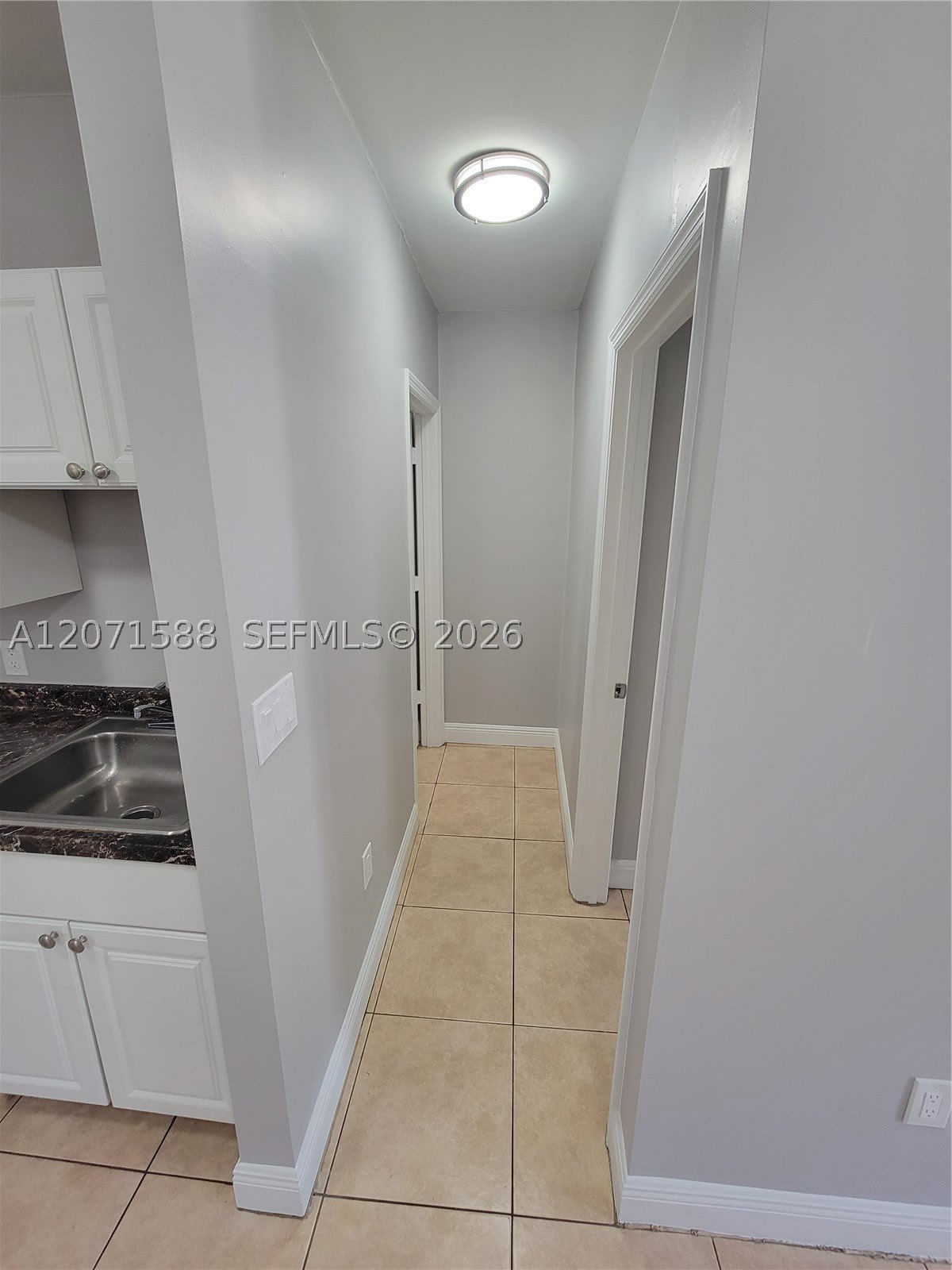 1740 NW 1st Pl – photo 3