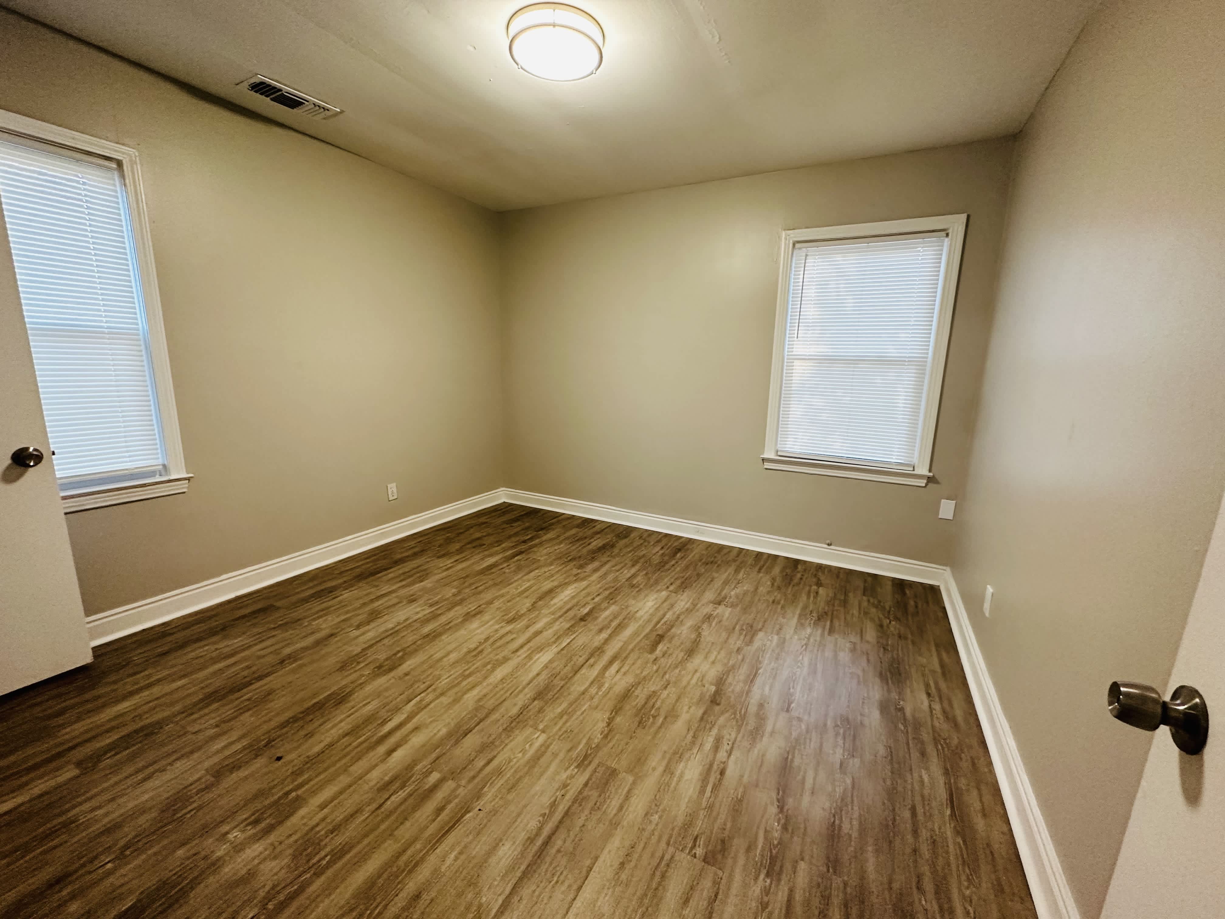 1074 E Walthal Cir – photo 5