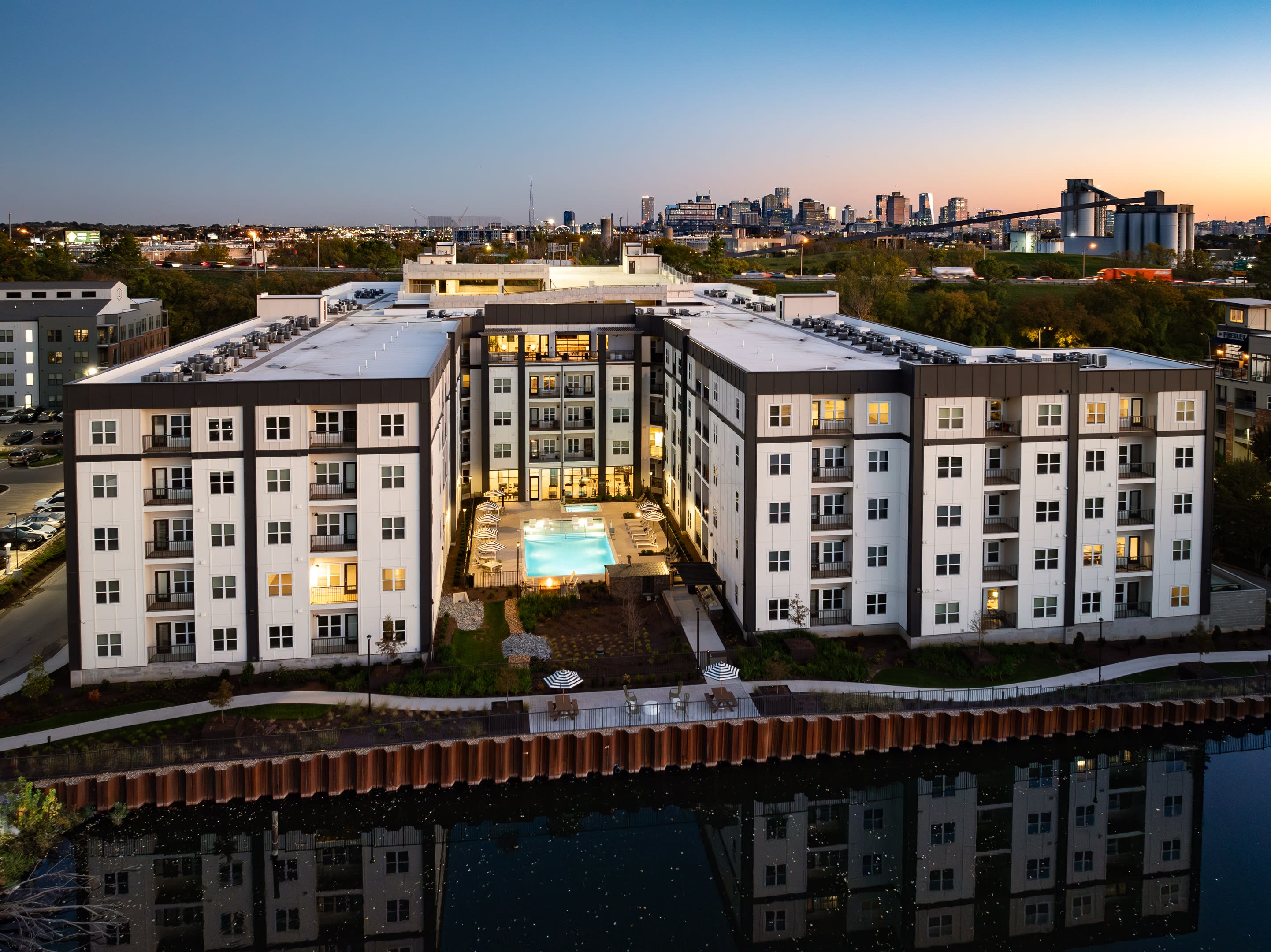 The Duke Metrocenter – photo 2