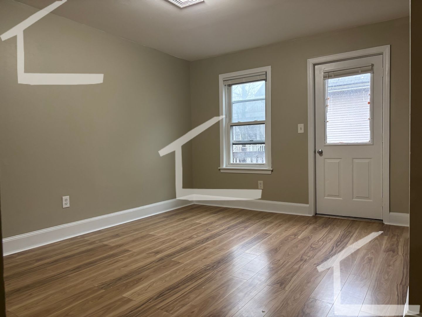 HUge 7 bed in Allston – photo 4
