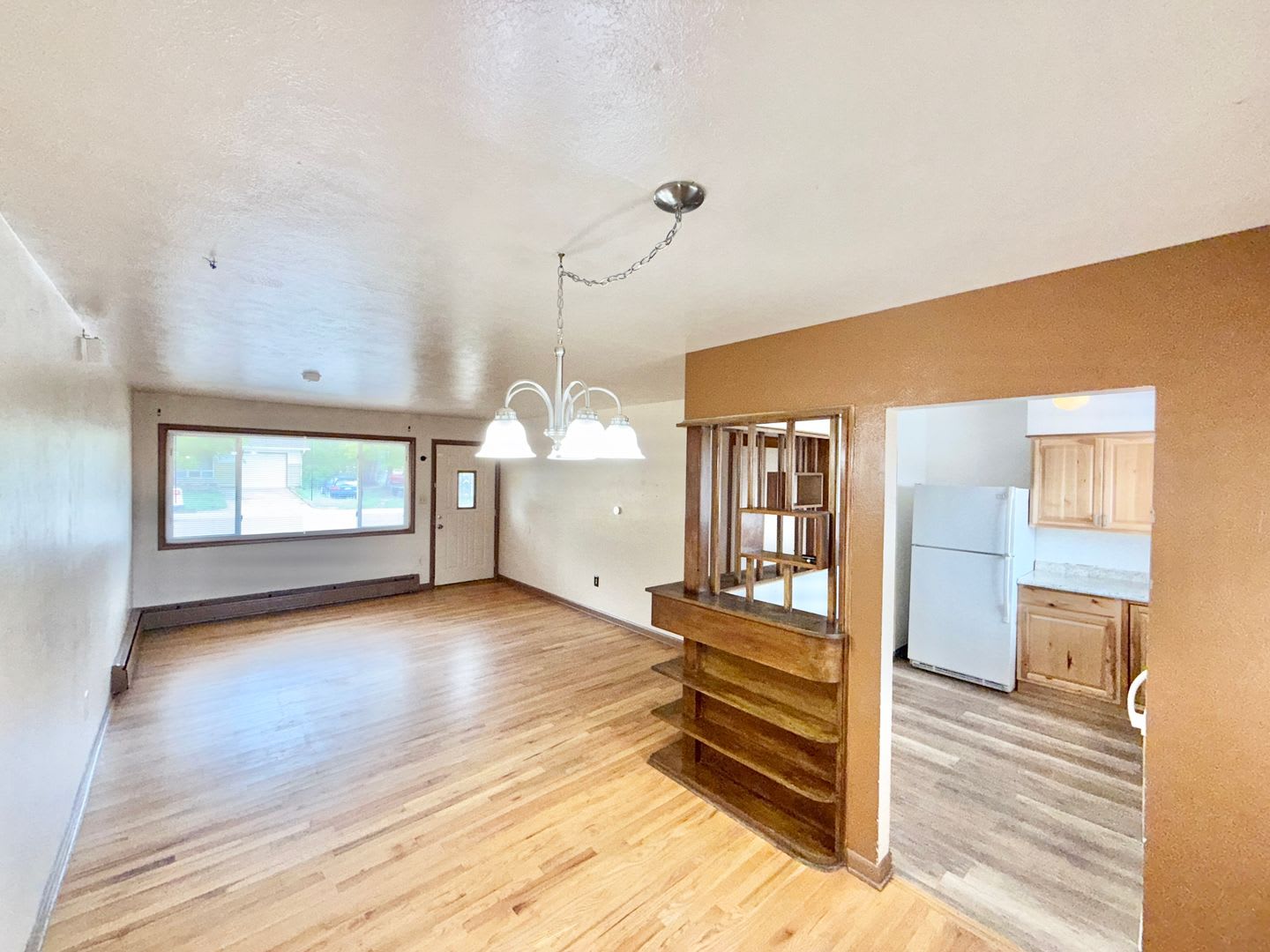 3 Bedroom Home with Mountain Views! – photo 4