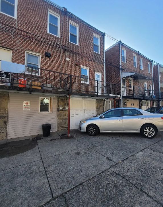 5908 Castor Avenue – photo 2