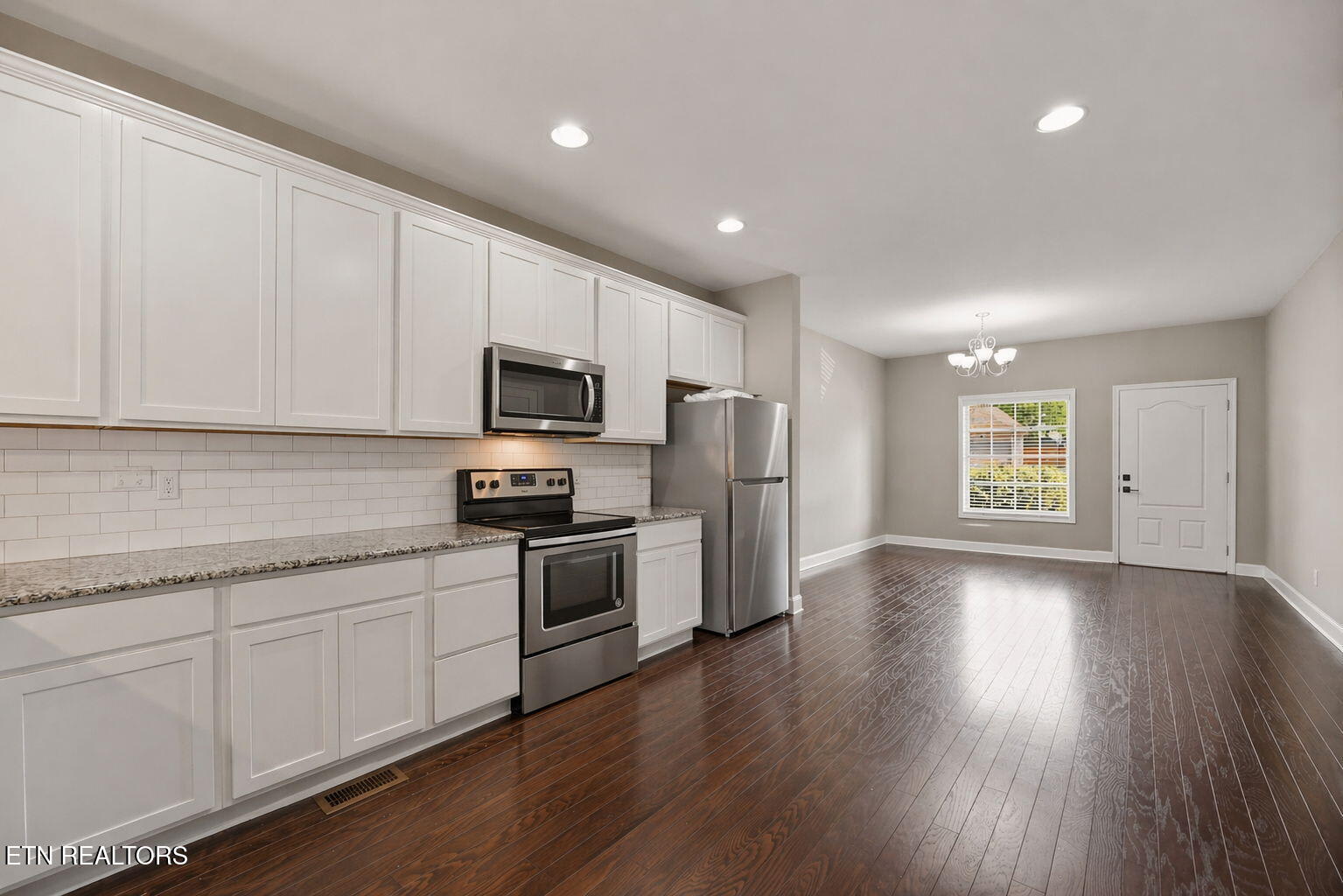 1635 Silver Spur Lane – photo 4
