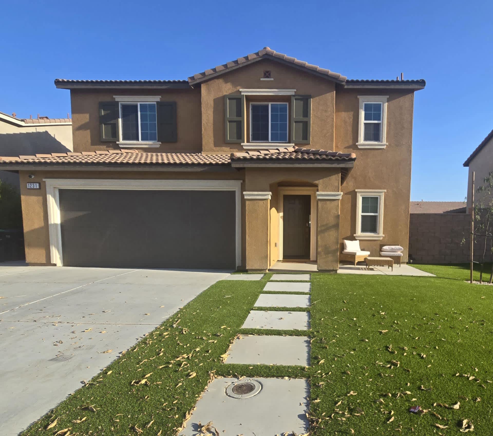 1231 Memorial Ave – photo 3