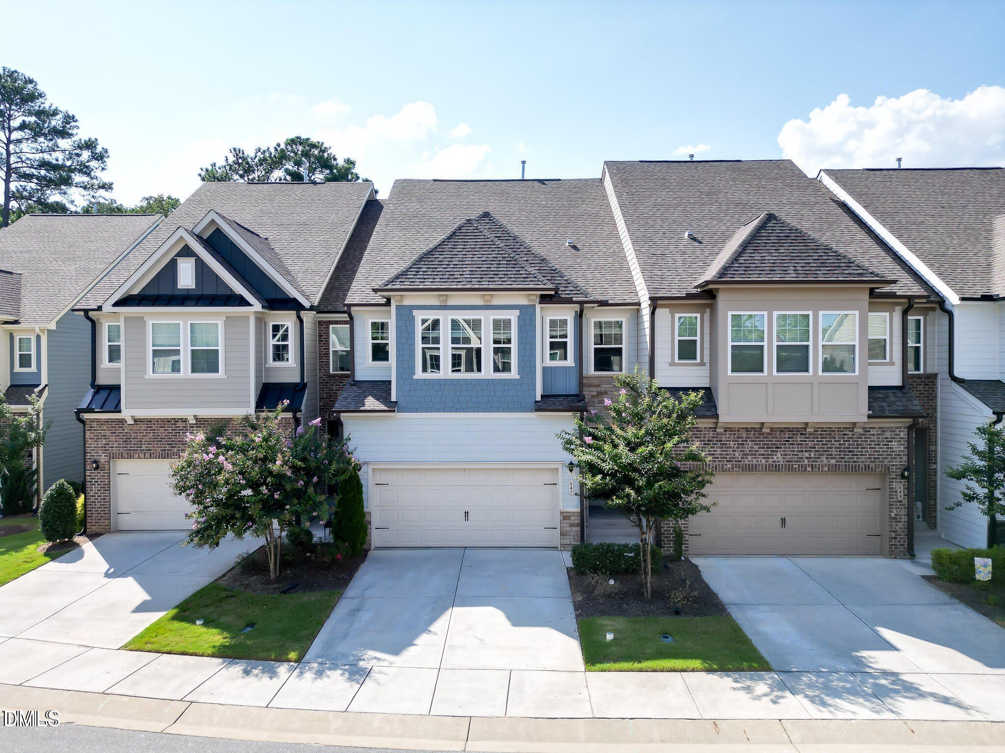 647 Newlyn Drive – photo 3