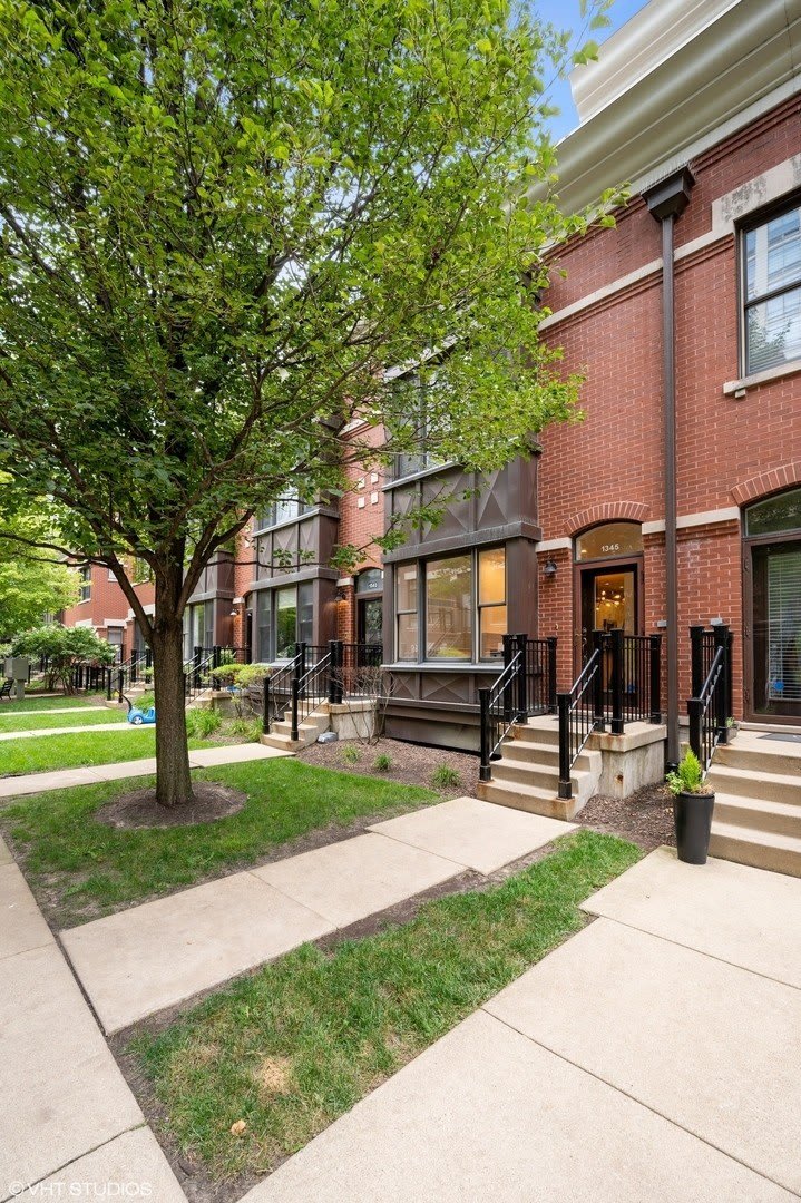 1345 S Indiana Parkway – photo 1