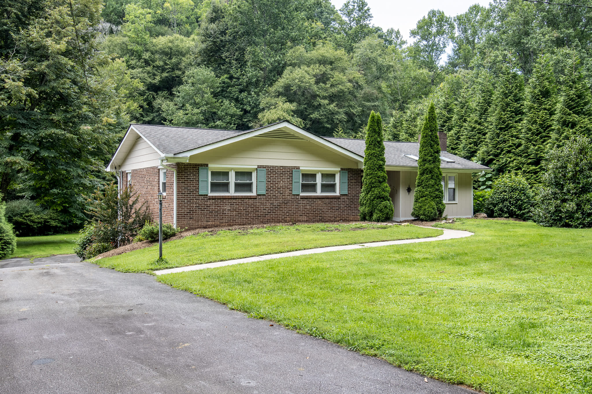 493 Kings Creek Road – photo 2