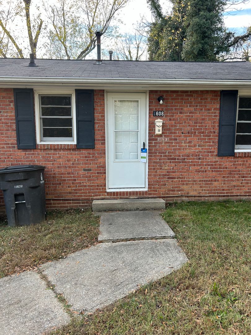 3 Bedroom/ 1 bath Home – photo 2