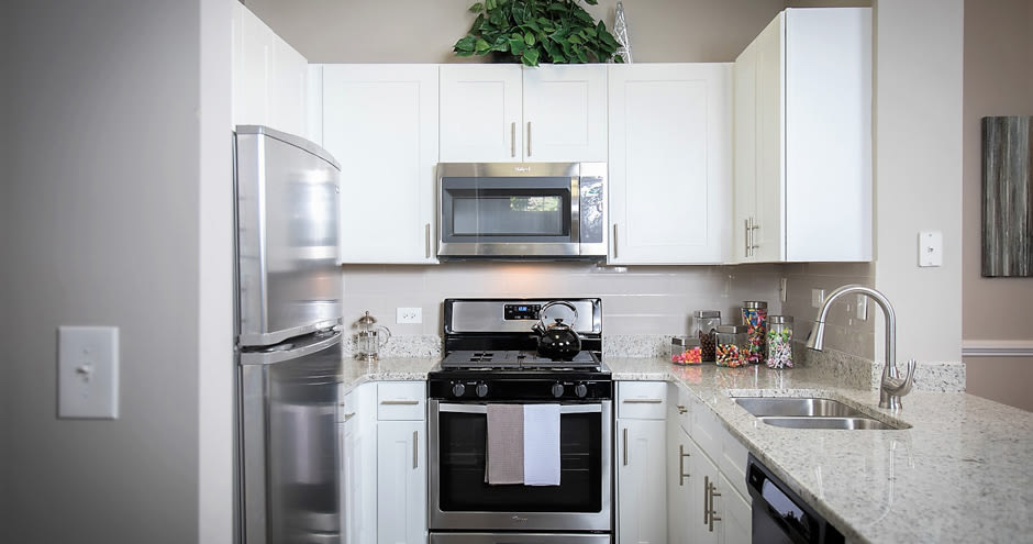 Woodlake Apartments – photo 1