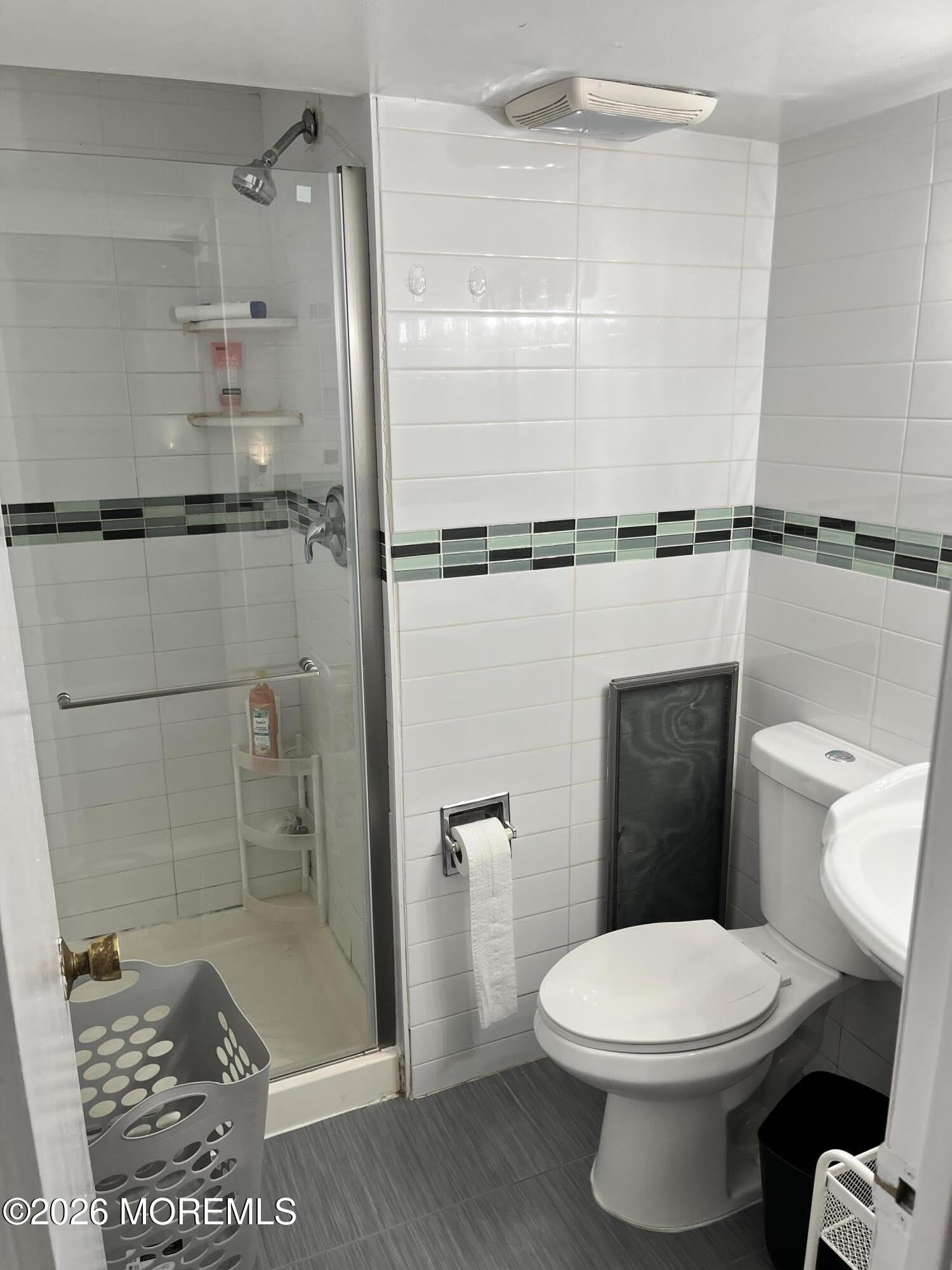 295 Oakley Avenue – photo 5