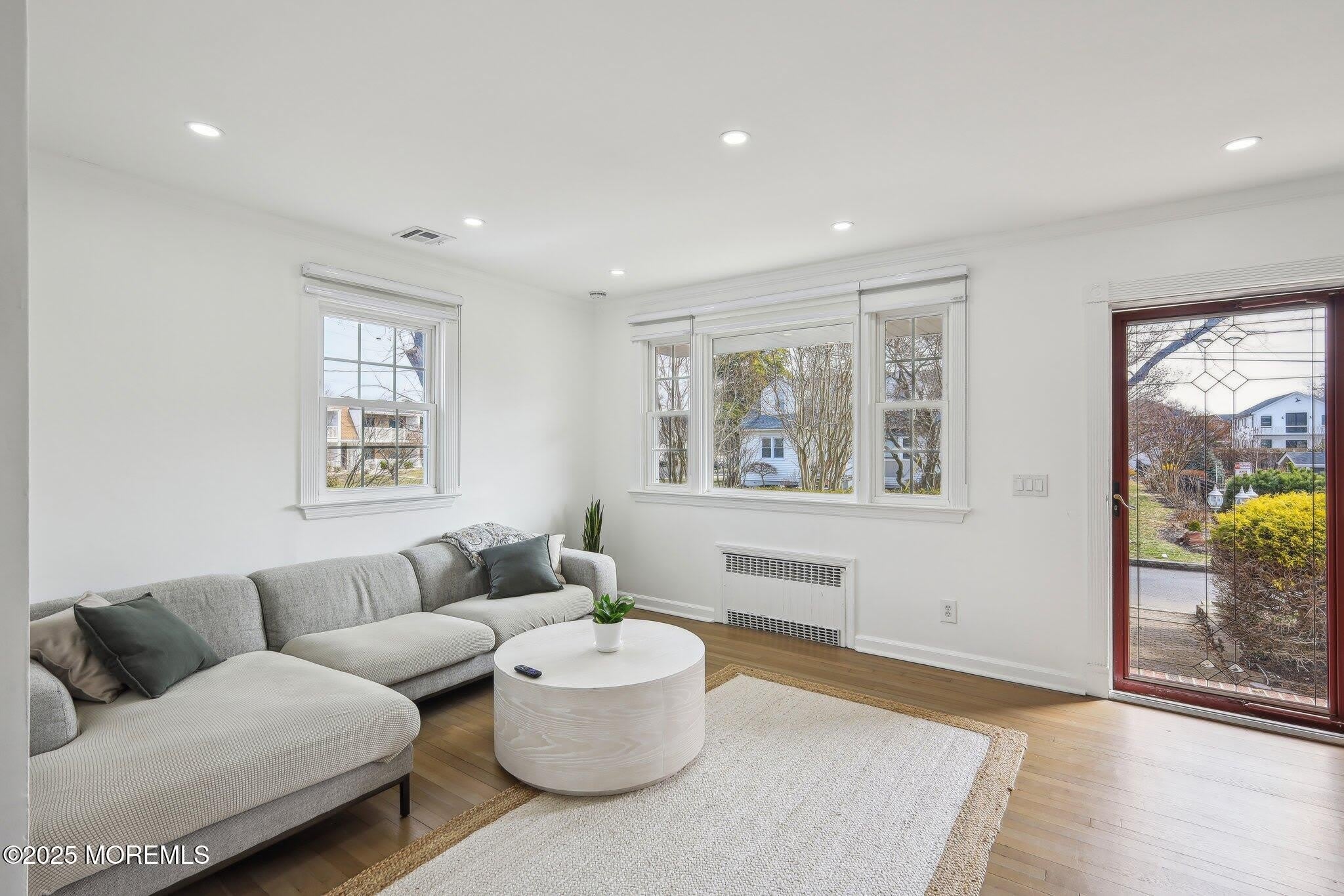 120 Hulick Place – photo 1