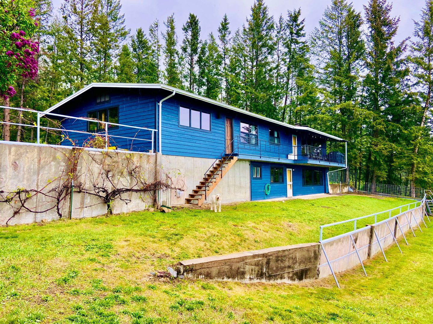Fisherman's Lookout- Fully Furnished with garage only October 1st – photo 1