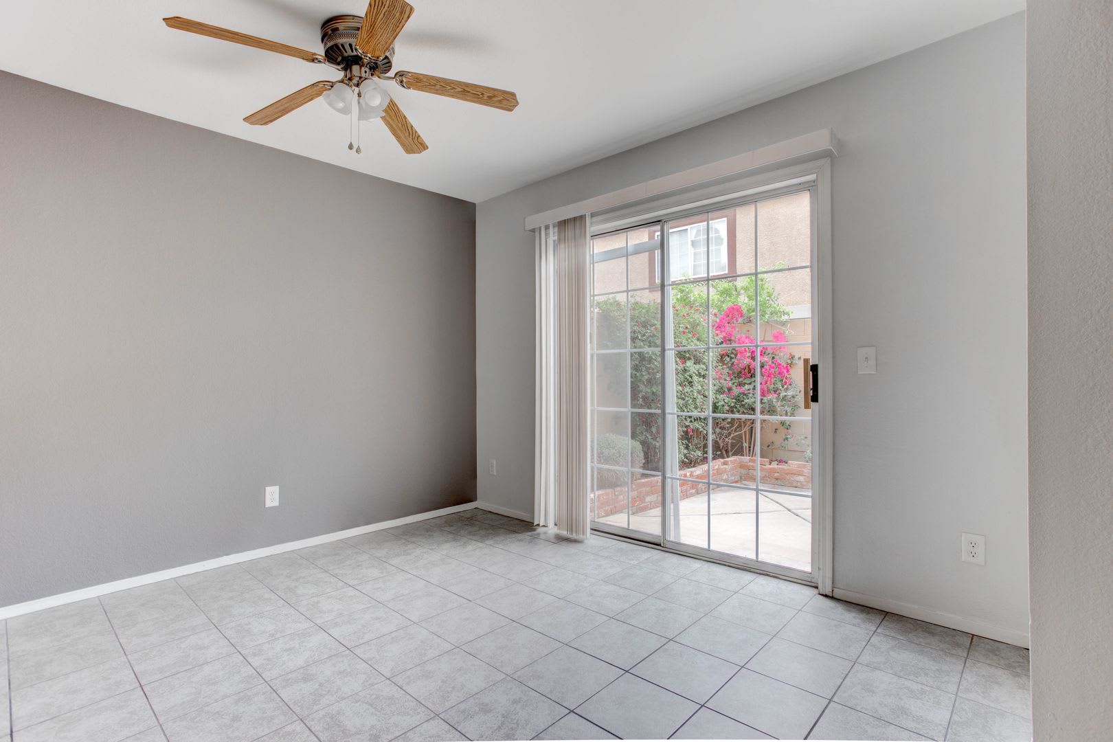 690 Ambling Gait Avenue, Henderson, NV 89015 – photo 5