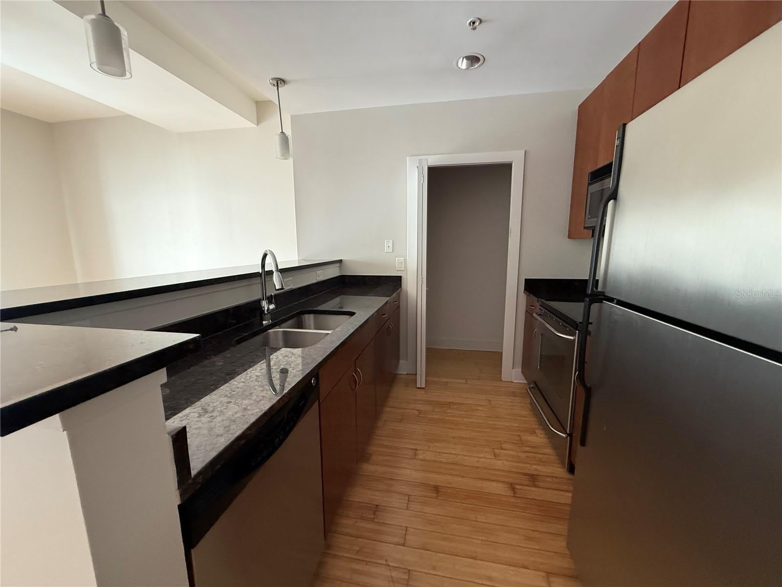 1010 CENTRAL Avenue – photo 4