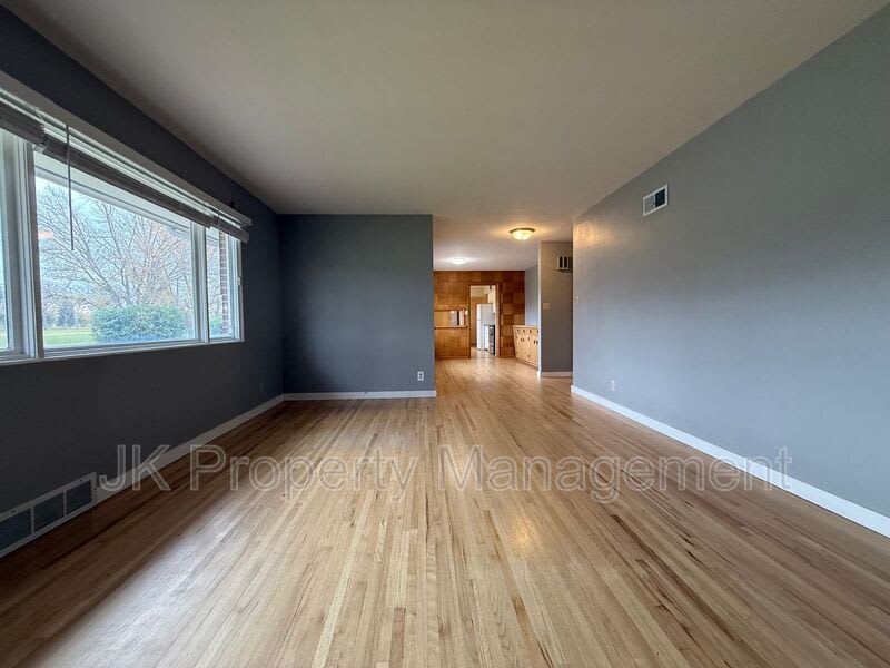 1726 Alder Dr – photo 5