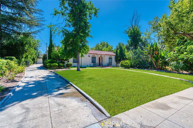 1096 Armada Drive – photo 1