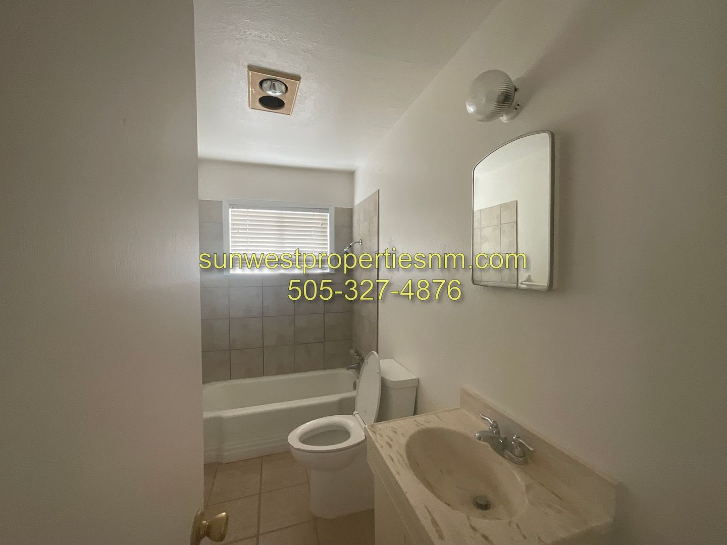 3 Bedroom, 2 Bathroom House – photo 5